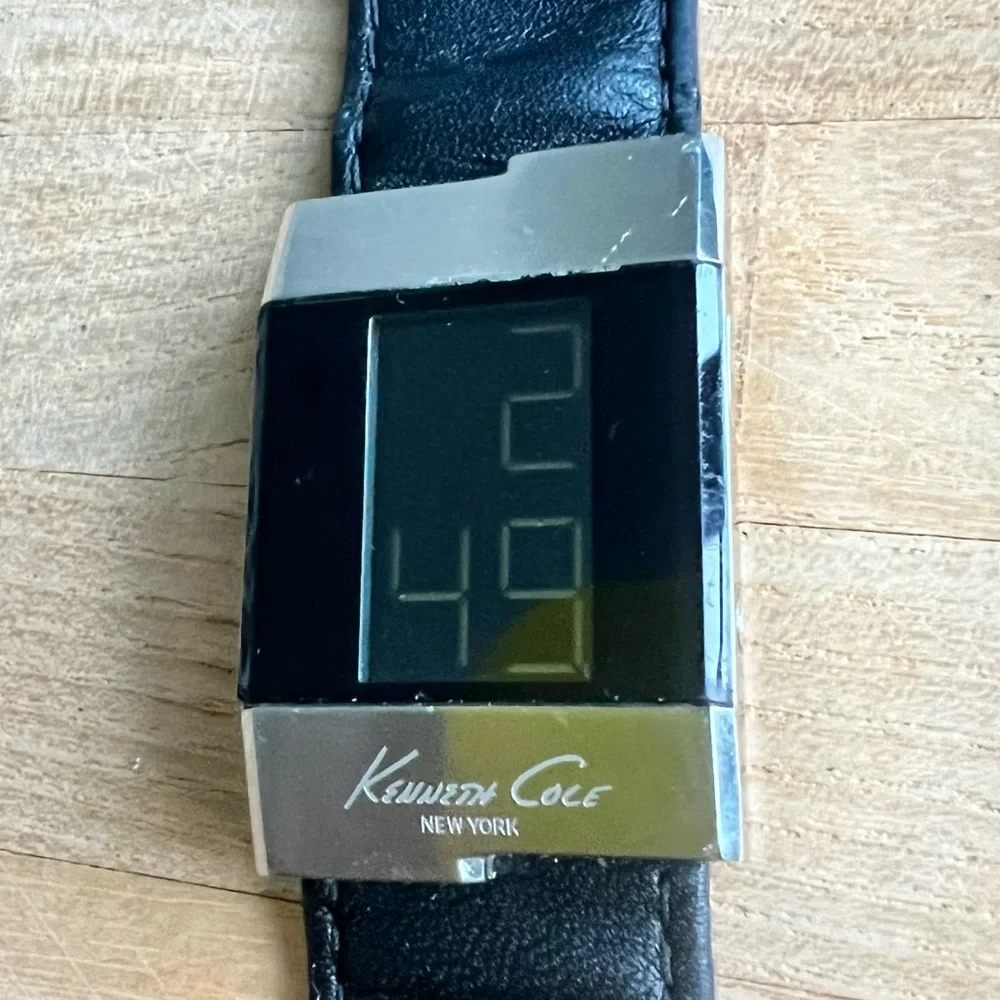 Kenneth Cole New York digital black leather dress watch NEW BATTERY